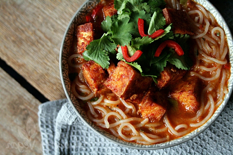 Curry Suppe mit Reisnudeln