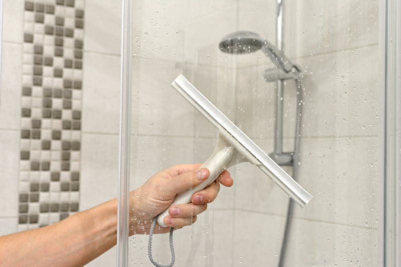 Glasduschkabine reinigen Duschenabziehen