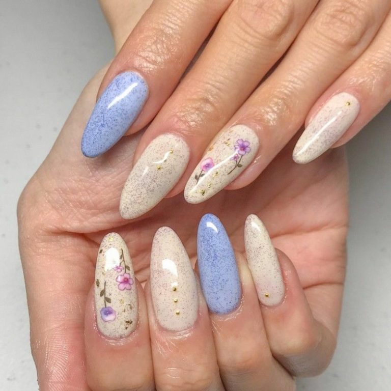 Eggshell Nails 30 stilvolle Designideen für hübsche Maniküren ZENIDEEN