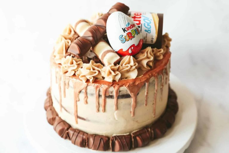 Kinder Bueno Torte Rezept - So geht`s mit oder ohne Backen! - Rezepte