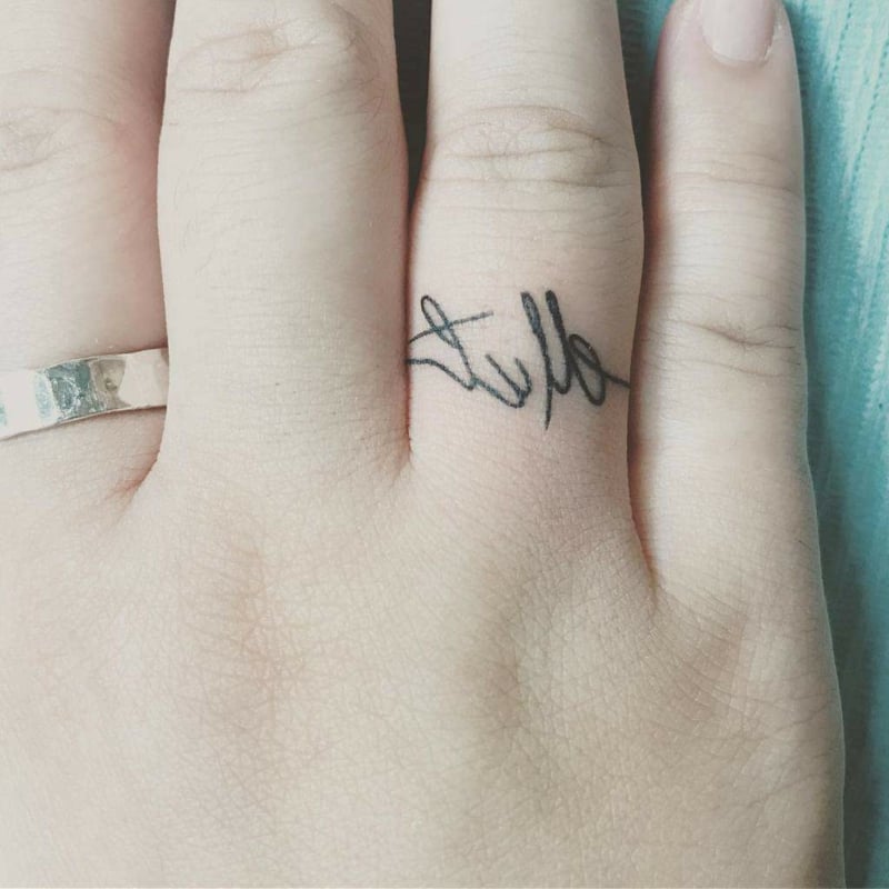 Tattoo mit der Handschrift des Ehepartners