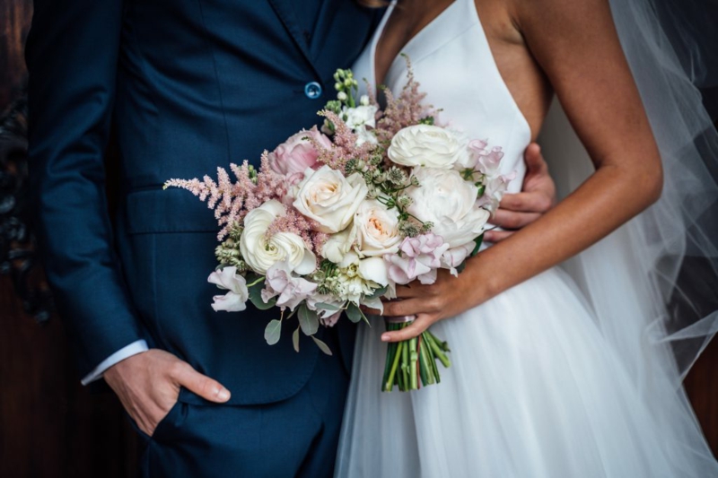 Brautkleid auswählen Elfenbeinfarbe vs. Weiß