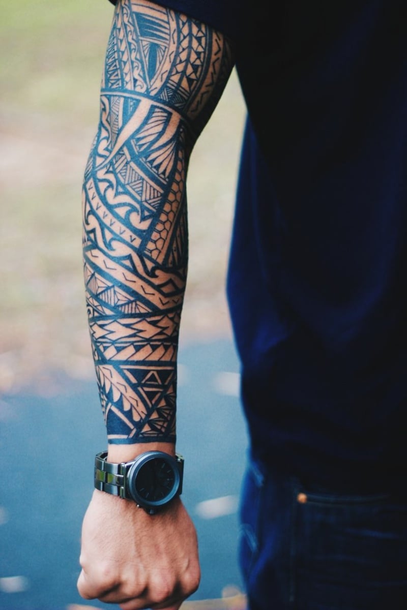 Tribal Tattoo Mann sehr kompliziert