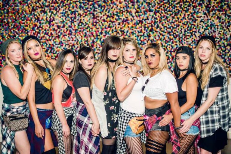 Klamotten 90er Party: tolle Ideen für ein Retro-Outfit