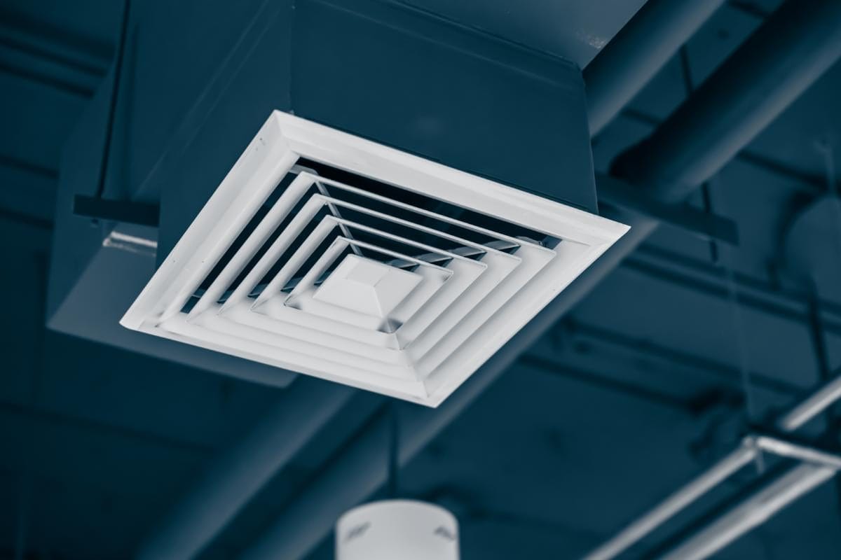 Rohrventilatoren in verschiedenen Ausführungen
