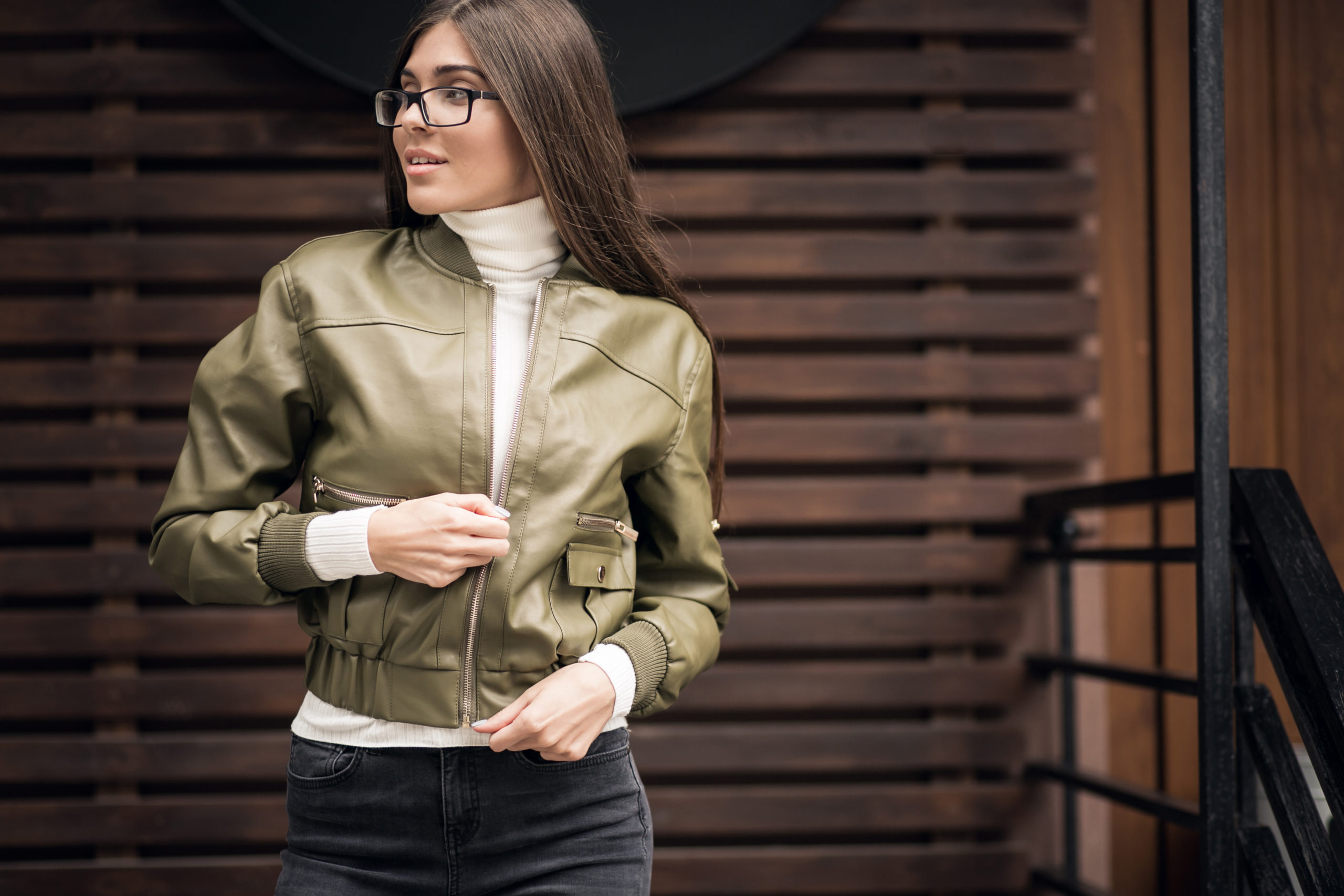 Zeitlos & vielseitig: Die Lederjacke als Fashion-Essential 2025