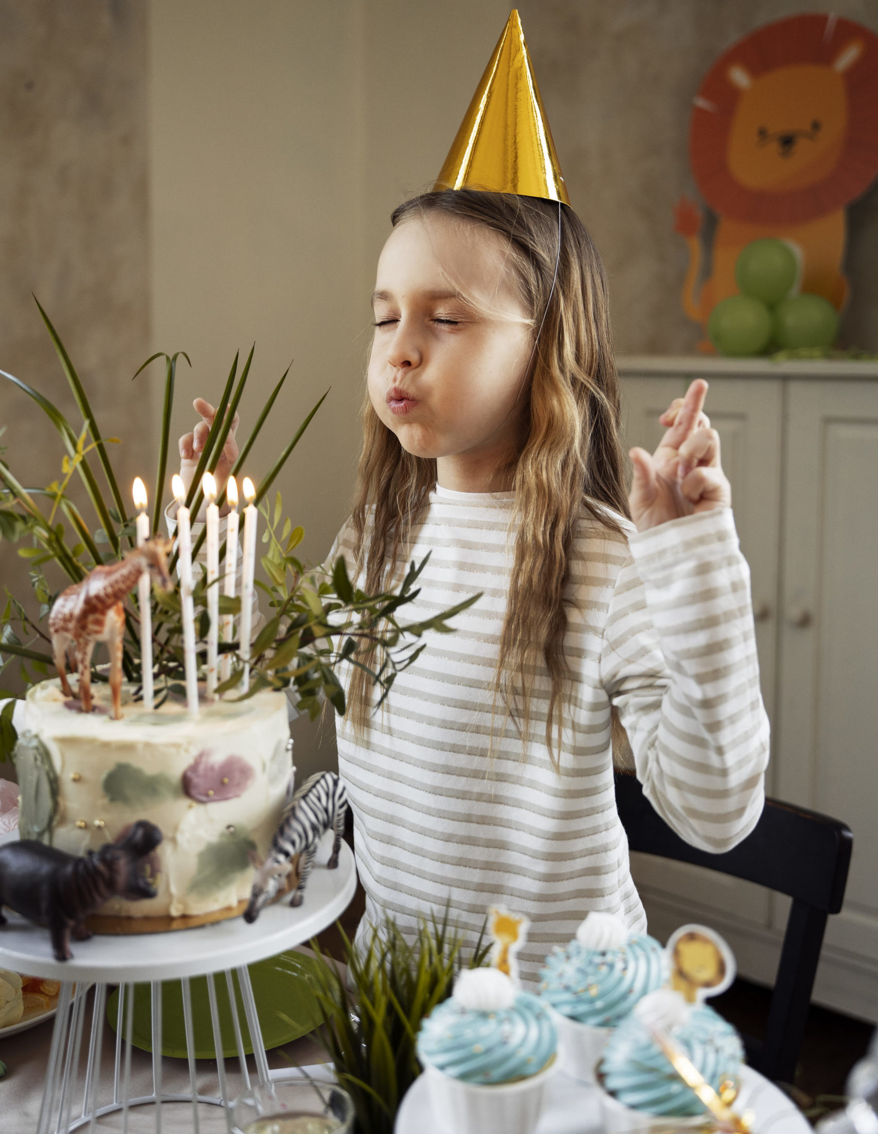 Kuchen und kleine Leckereien für Kindergeburtstag
