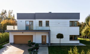 Übergänge zwischen Haus, Garage und Außenraum