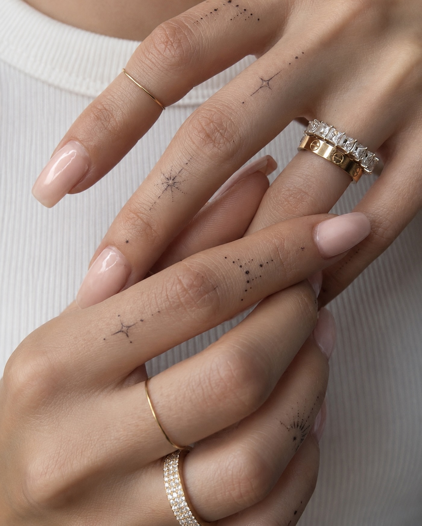 Fineline Tattoo - Warum der Stil so beliebt ist Fineline Tattoo - Warum der Stil so beliebt ist