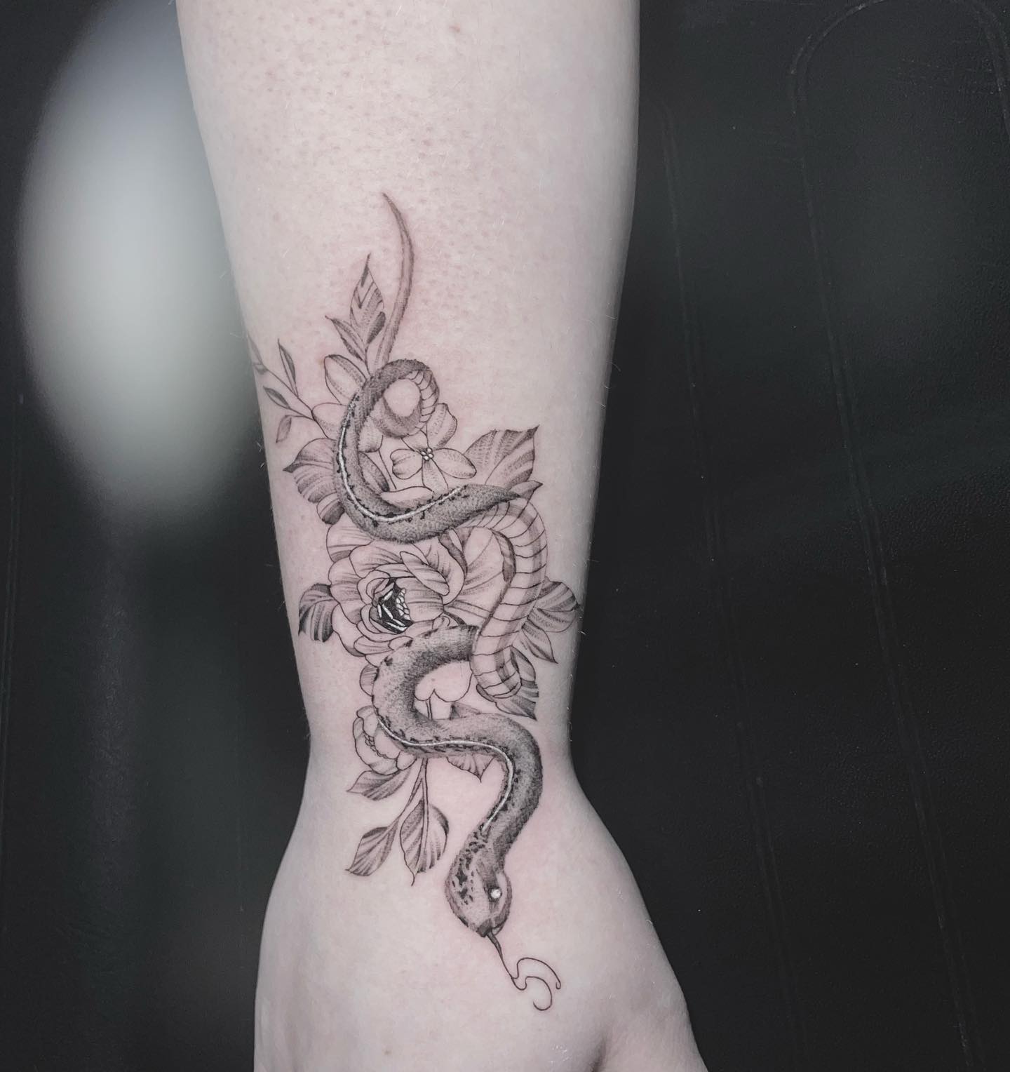 Schlangen Tattoo Bedeutung Rosen