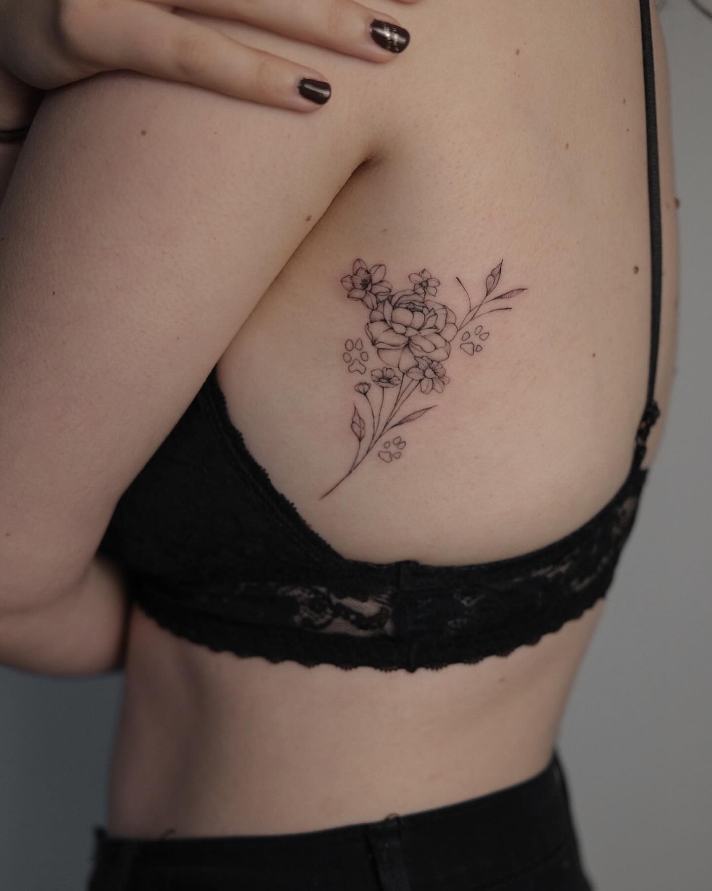 tattoo rippen frau tattoo rippen frau